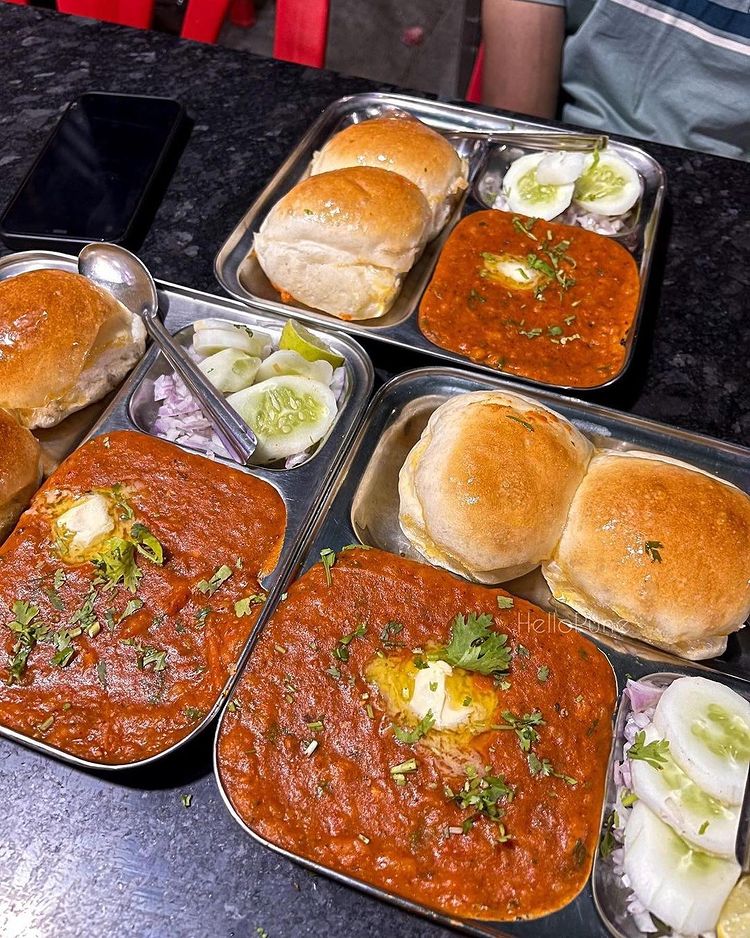 12 Mouthwatering Street Foods in India

1. Bhutta https://t.co/aZ7MCwQWe9