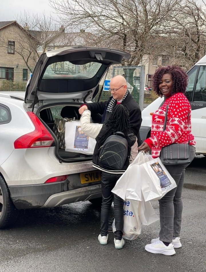 The cars are on the road out delivering the Christmas dinners to elders ....