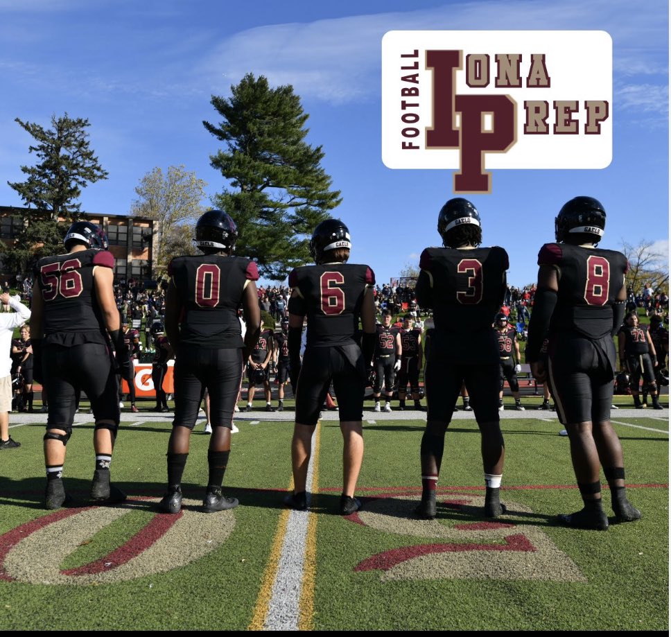 🎄⛪️🎅Merry Christmas 🎄⛪️🎅from the @IonaPrep 🏈 Family.