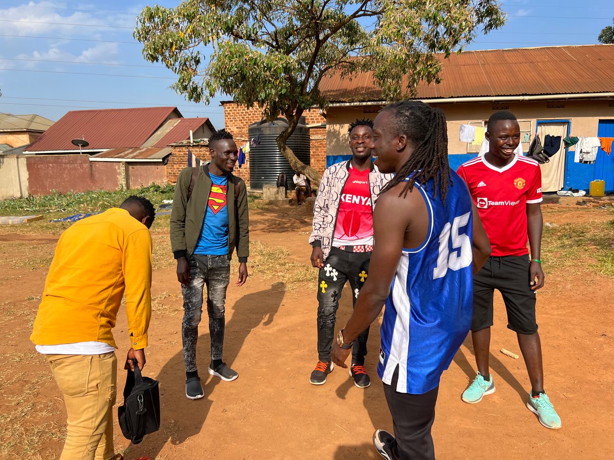 DancingRastar's tweet photo. Owaakabi mu baakabi Kaate ntuuse eeh fumita fumita emboozi..
I hope you and your loved ones are enjoying the Christmas holiday.
Ffe tuli mu ghetto.
#crystopanda #dancingrastar #MerryChristmas https://t.co/6WEgrECcIq
