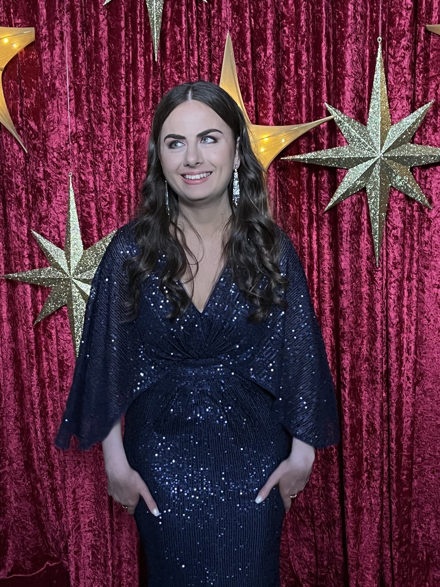 LaraNakhleMusic's tweet photo. I had an amazing time last night performing at my 1st @visionaustralia @CarolsAustralia.
I sang/played alongside Australia’s entertainment royalty.
Huge thanks for this opportunity to @channel9 VA &amp; everyone who took care of me in Melbourne. An experience I will never forget🎤🎹 https://t.co/dmLHblFC9v