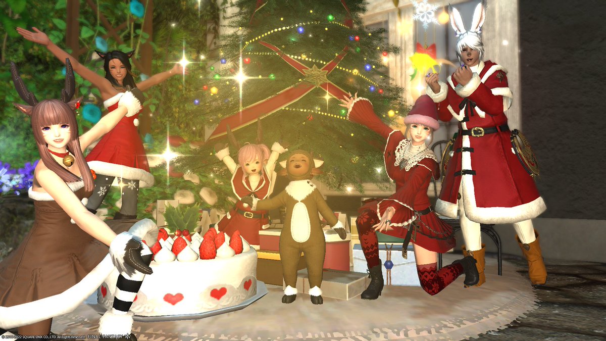9watra9's tweet photo. FCのクリスマス忘年会でした。トナカイになったりツリーになったりこんがり焼かれたりするお方が天才すぎた....ほんとに楽しいメンバーにかんしゃー🥰
また来年もよろしくたのむ!
#ChienSS https://t.co/5TmtvnYX3K