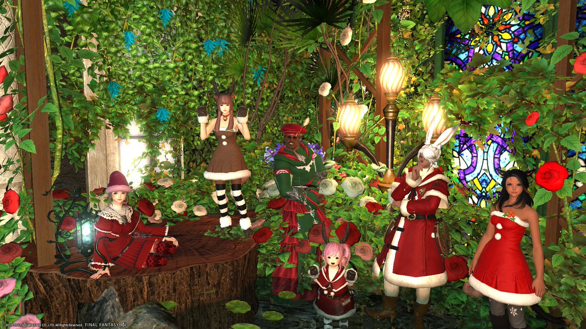 9watra9's tweet photo. FCのクリスマス忘年会でした。トナカイになったりツリーになったりこんがり焼かれたりするお方が天才すぎた....ほんとに楽しいメンバーにかんしゃー🥰
また来年もよろしくたのむ!
#ChienSS https://t.co/5TmtvnYX3K