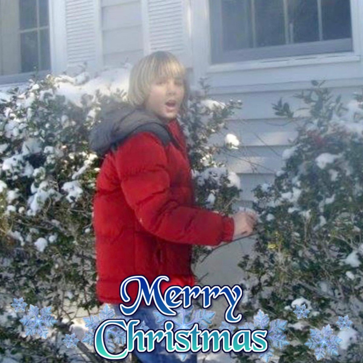 Thinking of all of you who are missing a loved one. Christmas can be so tough. I pray you all find moments of joy with your families and are reminded of the true meaning of Christmas - Jesus was born and hope was brought into the world. Happy birthday, Jesus!