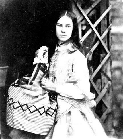 Untitled #carroll #pictorialism wikiart.org/en/lewis-carro…