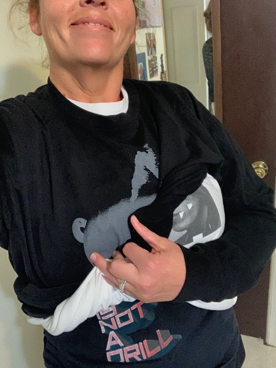 NomadicFanatic2's tweet photo. @rogerwaters I bought (3) shirts at your Orlando TINAD concert in Aug. of this year.  Thanks to #Elliott, I was able to wear all three at once! #ThisIsNotADrill #WorthIt https://t.co/lMGzoCIcyX