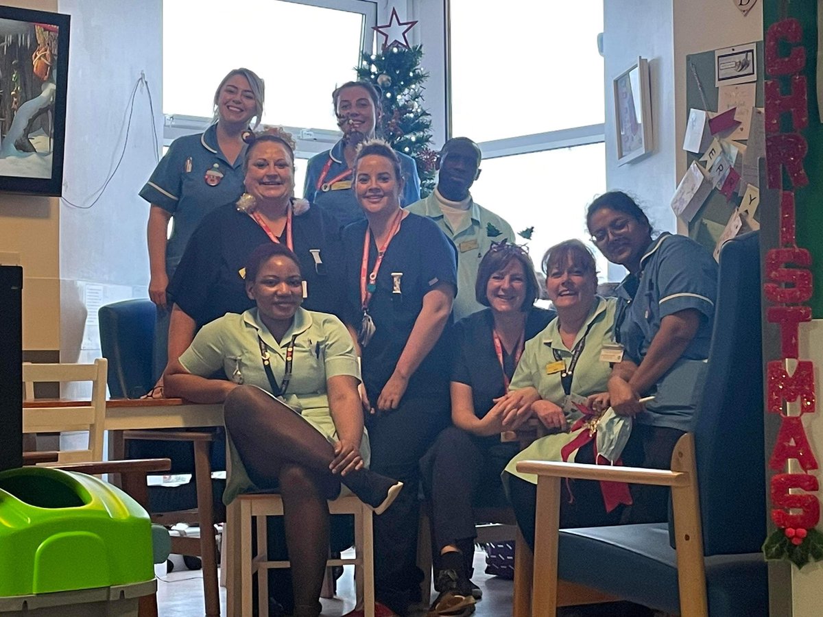 Merry Christmas to all our NHS colleagues and patients from #Clearbrook ward @DerrifordNurses #uhpt #Christmas2022