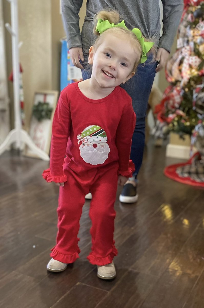 CallisHannah's tweet photo. I have the cutest kids 🎄❤️ https://t.co/66te8491PC