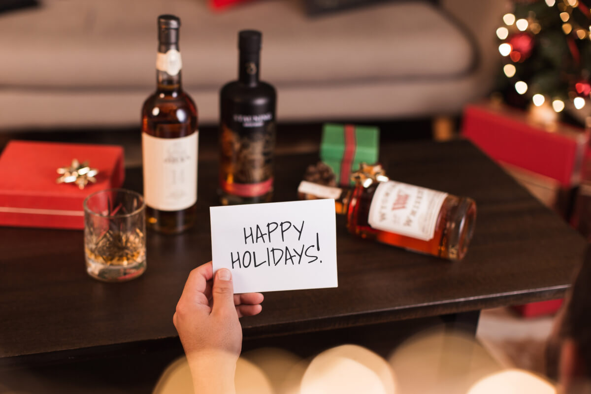 You can have or send a personalized, flop-proof Caskers Gift Card instantly! Just pick a price, a Christmas-y design, insert a heartfelt message, and voilà. Perfect Gift in seconds. 🎁 to.caskers.com/6x1