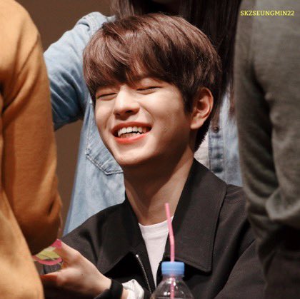 minunivers's tweet photo. you have succeeded in your life if seungmin looks at you like that with his big smile ☹️ https://t.co/PKWoKYiwrF