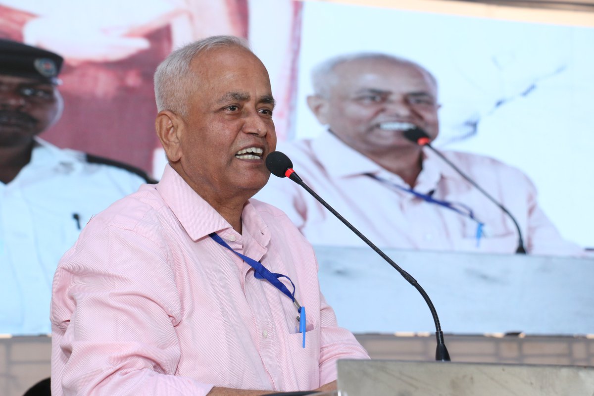 bamcefworld's tweet photo. 39th BAMCEF National Convention First Day, First Session Highlights
#BAMCEF #unityofmulnivasi #39thnationalconvention #KALYAN #maharashtra #kamlakantkale #dinabhanaji #dkkhaparde https://t.co/2NKf0um8Y2