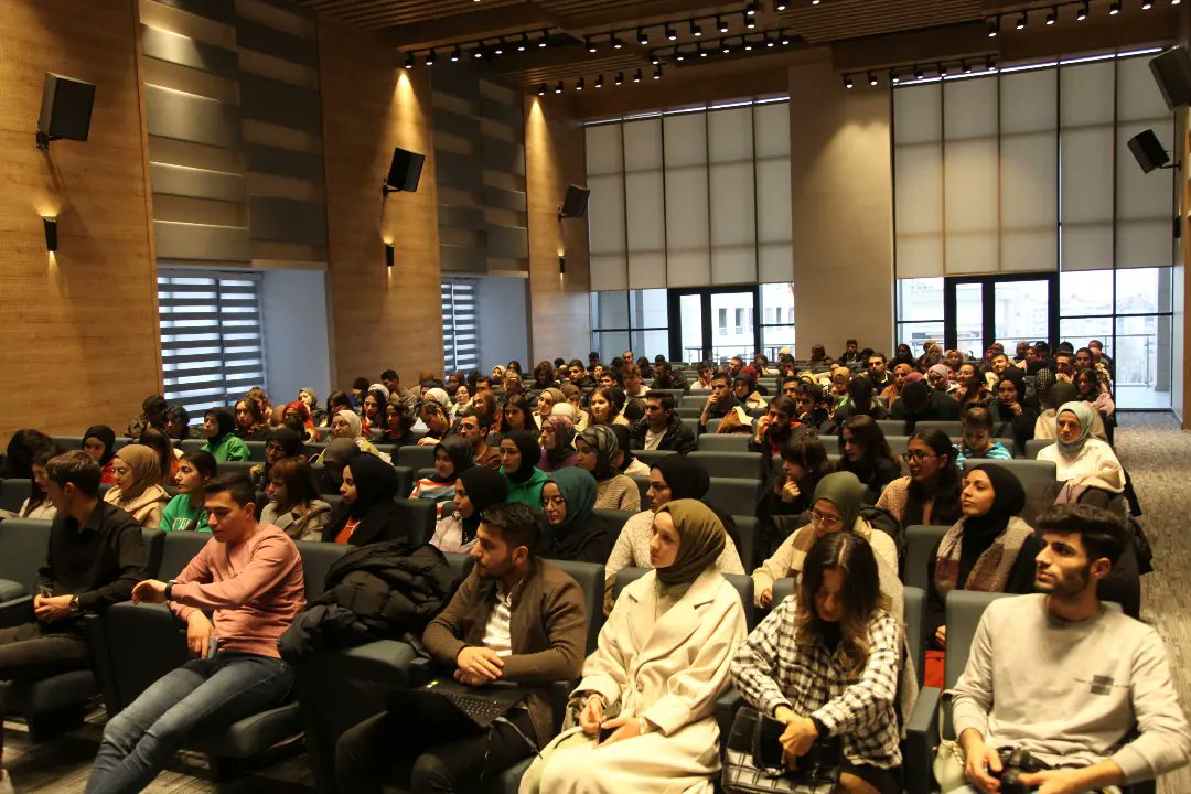 Selçuklu Gençlik Meclisi 2022 yılı dönem sonu değerlendirme toplantısını üyelerimizin katılımlarıyla gerçekleştirdik 🥳