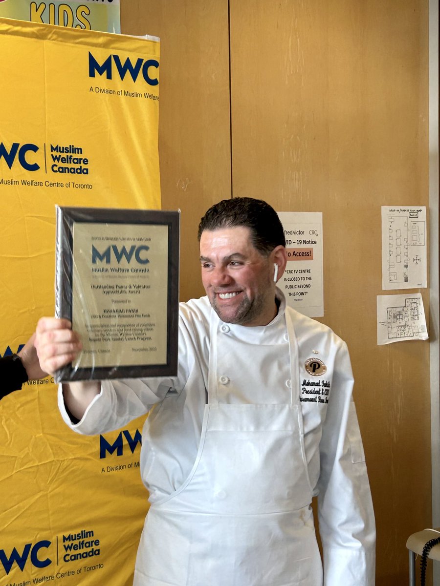 Rafi Aaron (@rafiinterfaith) on Twitter photo So happy to with โฆ<a href="/mwcanadaorg/">Muslim Welfare Canada</a>โฉ today where they r making 1000 meals for the community which is a record & to be present when โฆ<a href="/mohamadfakih8/">Mohamad Fakih, C.M.</a>โฉ ws honoured for his ongoing generosity for providing these meals 1/ So happy to with โฆ<a href="/mwcanadaorg/">Muslim Welfare Canada</a>โฉ today where they r making 1000 meals for the community which is a record & to be present when โฆ<a href="/mohamadfakih8/">Mohamad Fakih, C.M.</a>โฉ ws honoured for his ongoing generosity for providing these meals 1/