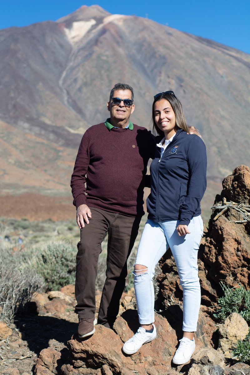 ⛳️🎄🤶Las familias Calzadilla y Velázquez les desean #feliznavidad desde el #parquenacionalteide 
 
🏆🌋 🏌️🏌🏼‍♀️ Noel Calzadilla y María Velázquez, mejores jugadores amateurs de la provincia #santacruzdetenerife 2022 
📸 <a href="/gerardmedano/">gerardmedano</a> 
👉 #teidetrophy by @cabildotenerife #dxtenerife