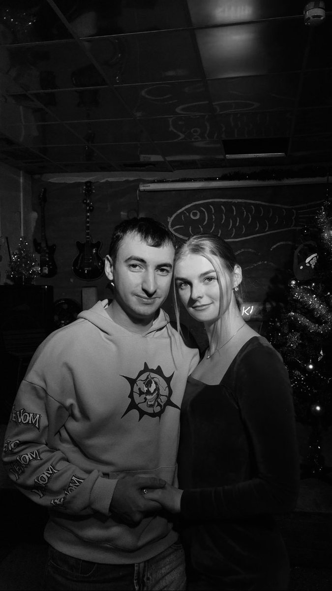 ta_lutsenko's tweet photo. Моя забытая и заброшенная страничка Твиттера 
И моя такая сильная и заново горящая во мне любовь 
Просто не верю, через что мы прошли в этом году… https://t.co/cQ2PrIqCEi