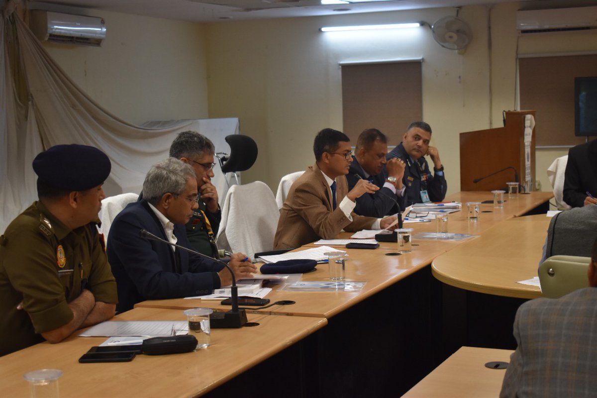DMNewDelhi's tweet photo. Meeting of #NewDelhiDistrict #DisasterManagementAuthority was held on 21.12.22 &amp; members were directed to gear up for better preparation &amp; resource mobilisation including preparing #DisasterManagementPlan #DMP of all major installations. @divisionalcomm3 @LtGovDelhi @CMODelhi https://t.co/XmPcHeyjlw