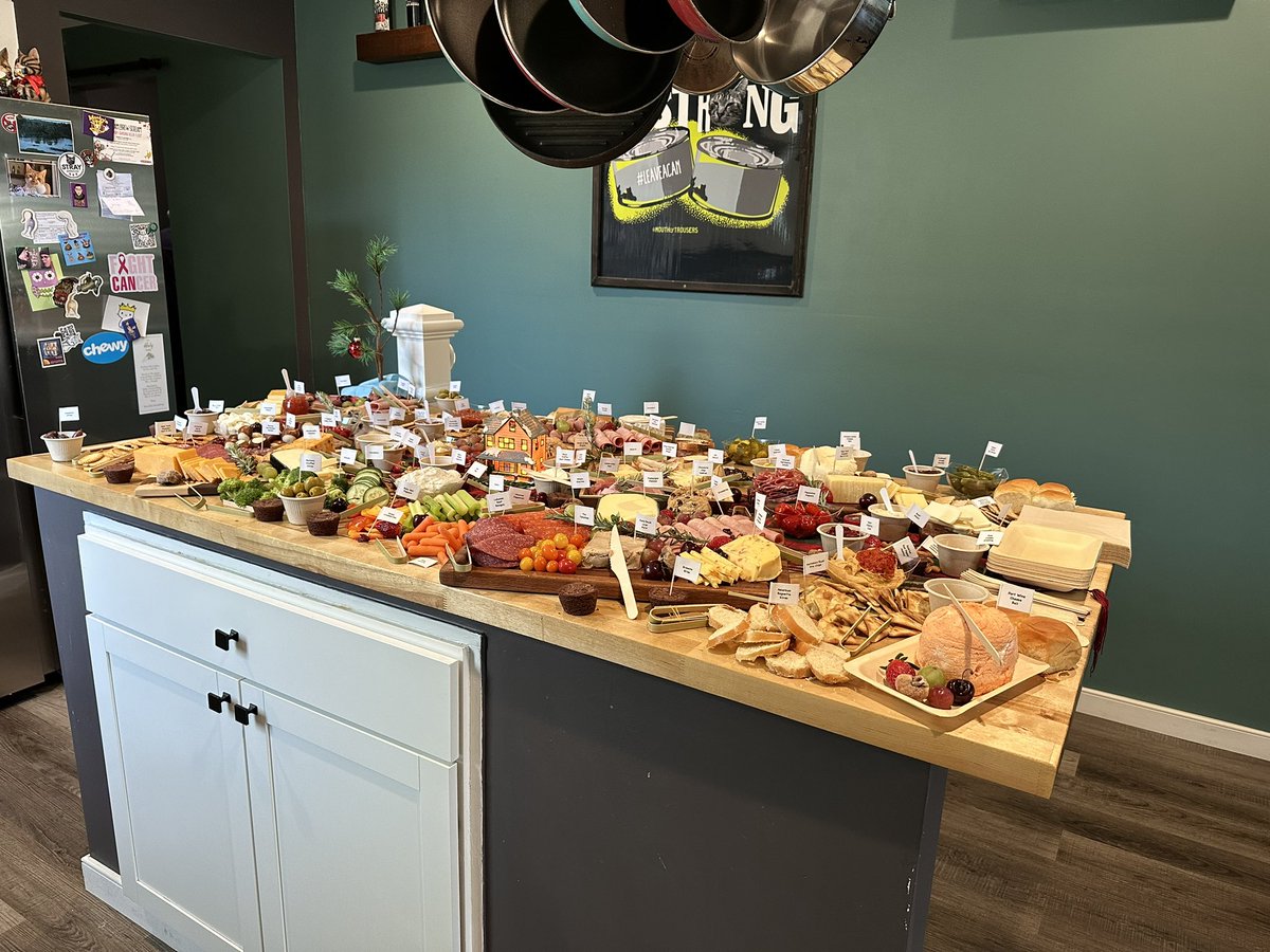 Stray Liotta, Hey Spots! tweet media