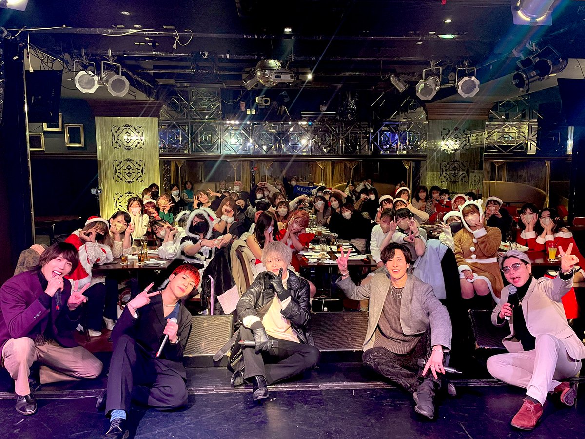 VELLE_taichi's tweet photo. ・
#JOYBOX X'mas SP🎅🏻🎄✨
改めてありがとうございました!
みんなと過ごせて良かった!良すぎた!
今日来れなかったみんなも
来年こそはべると過ごそうな🫶🏻
そして
武者修行ストリート74日目
急遽の京橋でしたが
たくさんの方ありがとうございました✌︎
今年は後2回…
#ベルエージェー https://t.co/qBVSse6oCi