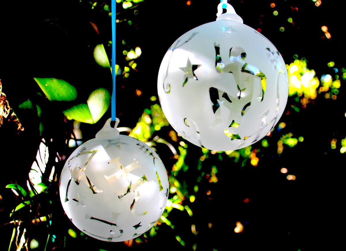 DMGlassStPete's tweet photo. Holiday Greetings from the Duncan McClellan Gallery - https://t.co/OXMdt8gypk
It is with Gratitude that we celebrate the Holiday Season and enter into the New Year, thankful for our Artists, and myriad Friends!

We look forward to celebrating Art and Life together in 2023. https://t.co/zAGk8jxLU4