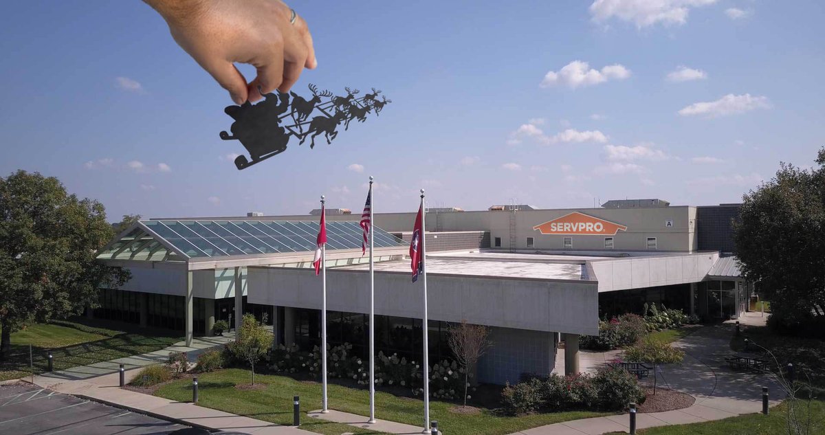 SERVPRO_5407's tweet photo. Merry Christmas from our SERVPRO family to yours. https://t.co/7A0fNF3fwg