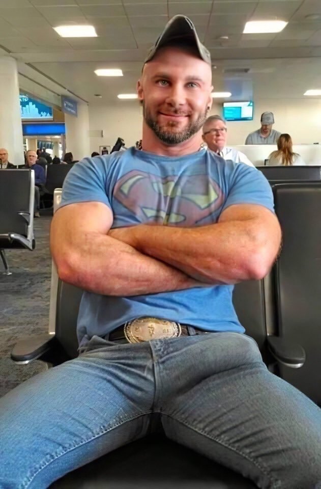Rebelguytx On Twitter Rt Hairyinc I Wouldn T Minds A Delayed Flight