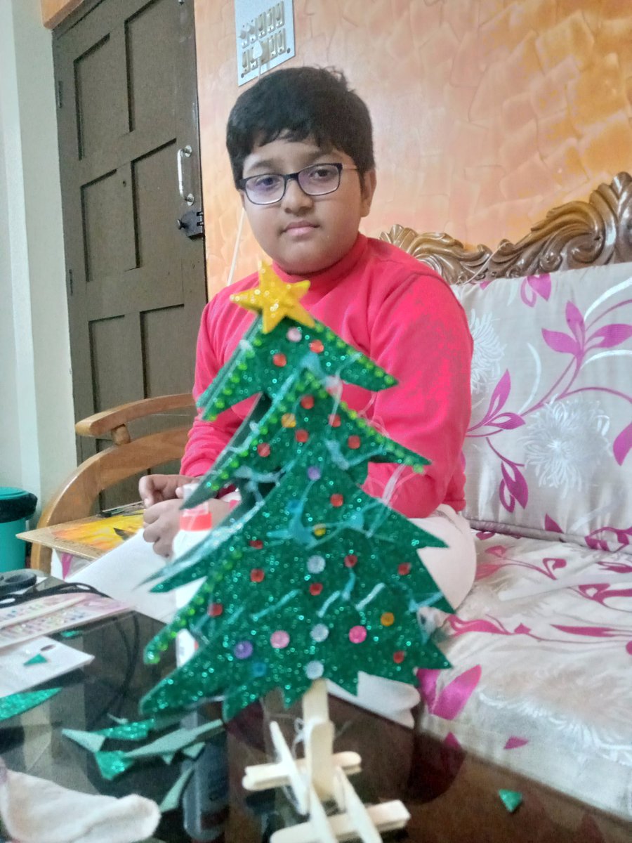 RangArts's tweet photo. Christmas tree🖌️🎨 created by #Child_Artist #Rishan_Halder ,class-5 Don Bosco school kolkata .25/12/2022. https://t.co/GZhzeRXuZX