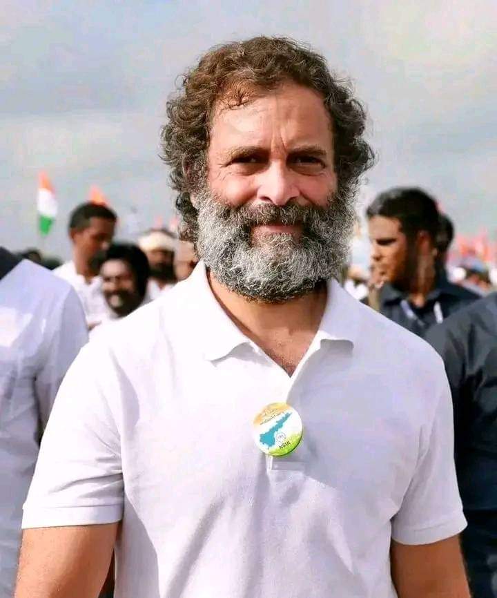 #REET2016 
<a href="/RahulGandhi/">Rahul Gandhi</a> 
<a href="/ashokgehlot51/">Ashok Gehlot</a> 
Dear Rahul Gandhi, with your small recommendation, the pending candidates of Reet 2016 have been wandering for years for appointment, now their age limit for government job has also passed, have mercy on them and give them appointment,🙏🇮🇳