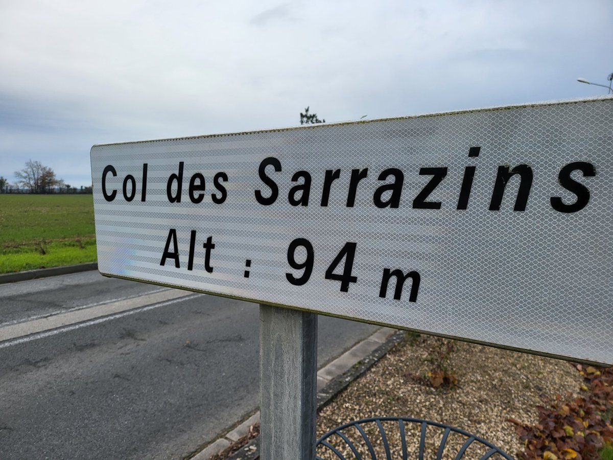 Pour connaître l'état du col, n'oubliez pas d'appeler la mairie ou les services du département 🎄🎅
#neige <a href="/departement86/">Département de la Vienne</a> #NOEL2022 #Noel #ski <a href="/LaRochePosayFR/">La Roche-Posay FR</a>