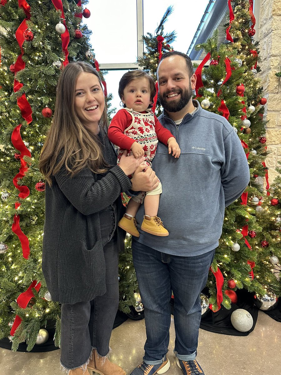 davidreyeswords's tweet image. Merry Christmas from my family to yours! 🎄