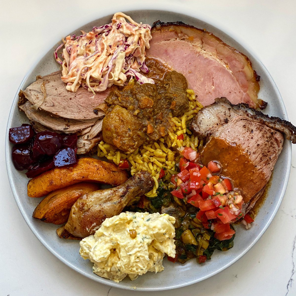 zola_nene's tweet photo. SEVEN COLOUR CHRISTMAS 🍴
.
This was what my Christmas plate looked like today… hope you all had a delicious feast with your loved ones 💛
.
.
#zolanene #simplyzolasunday #simply7colours #christmaslunch #christmasplate #food #yummy #sevencolours #severalcolours #sundaylunch https://t.co/vwF0Rse2EQ