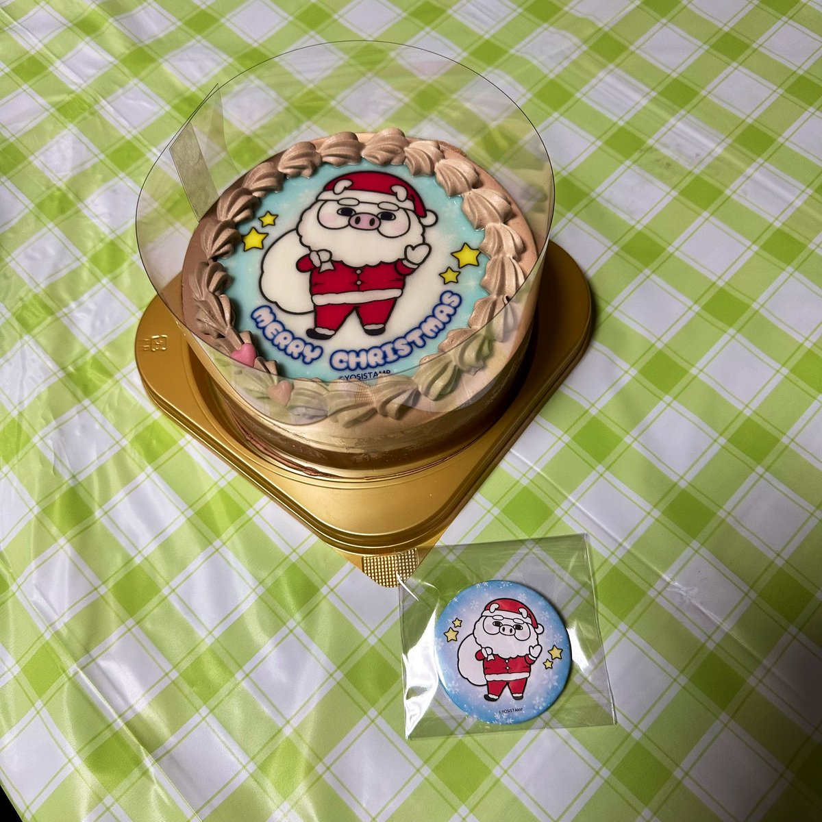 fffff11's tweet photo. 今年のクリスマスケーキはヨッシースタンプ。
サンタ姿のぶひぃカッコいいー！！
ぶひぃ単独ありがとう(^O^)
#yosistamp #priroll #ヨッシースタンプ #プリロール #クリスマスケーキ https://t.co/EpEfBHT9Op