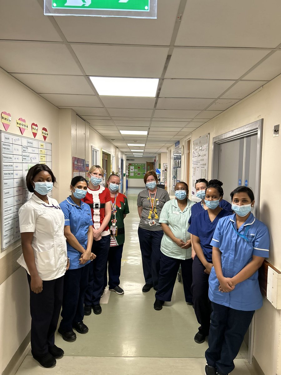 hannahnorth0's tweet photo. Merry Christmas from ward 18 RPH 🎄🎅🏼🤶@NikkiEvs11 @hsergeant123098 @Sarahnoble88 @ward18_rph https://t.co/hM7Fu3HPji