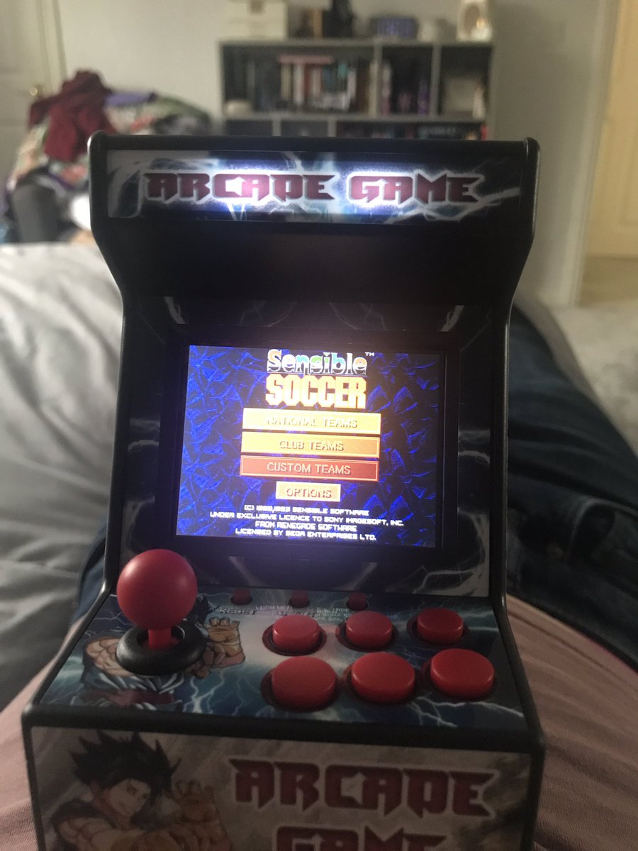 Matt_C_Wills's tweet image. My son had the greatest thing ever for Xmas #sensiblesoccer #miniarcade
