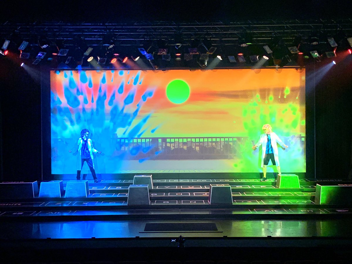 naoi_naoi's tweet photo. これが噂のスーパーリケイ人……()

僕のオーラはブルーなので虎輔より強いです(？)

#ドラゴンボール好きとしてはめちゃくちゃ嬉しかった演出  
#舞台リケ恋  #リケ恋 https://t.co/NVtPGg67hN