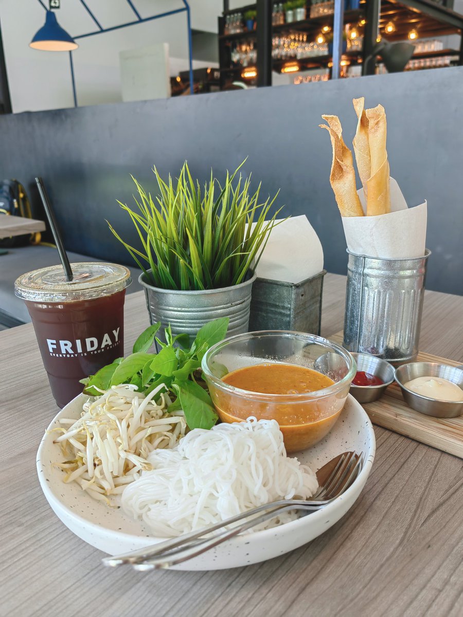 ชะนี-ติดหวาน tweet media