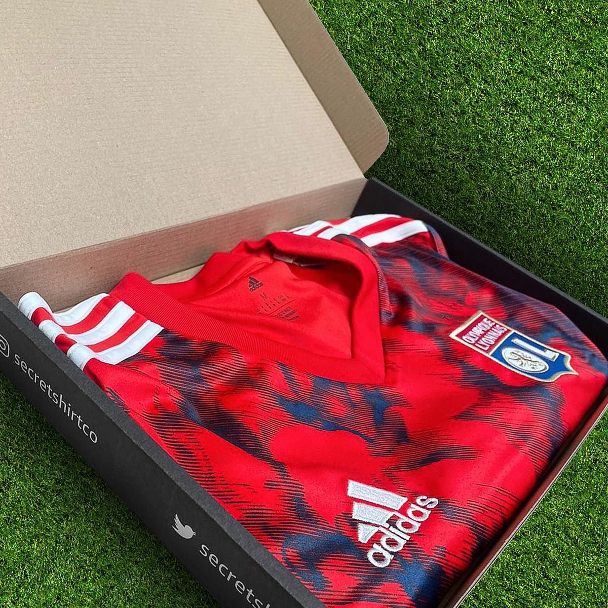 secretshirtco's tweet image. Secret Shirt Co Christmas giveaway. 4/12. 

To enter 👇

🔄 Retweet this tweet
🤝 Follow us

Winner will be announced at 3.55PM, Good luck! 🎄