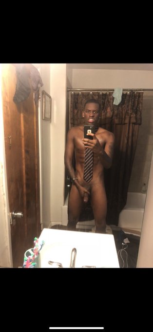 Old to me new to y&rsquo;all lol Merry Christmas 🎄 https://t.co/hZF57UkbwT