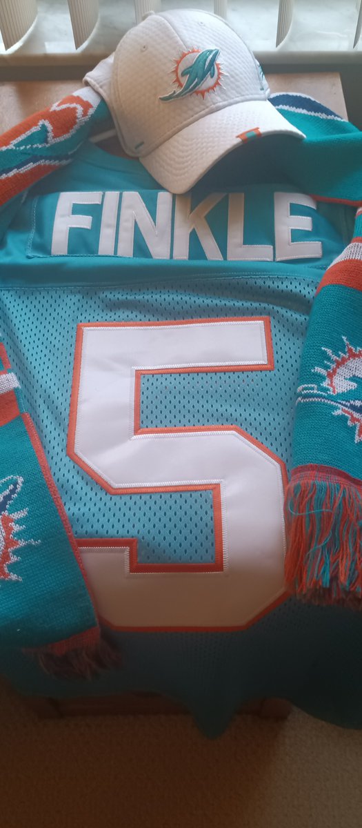 WinningAngle's tweet photo. Sister and nephew came up big for Christmas -- Just in time for the big game today. #FinsUp #Finkle 🏈🐬 https://t.co/fRvZk2Sste