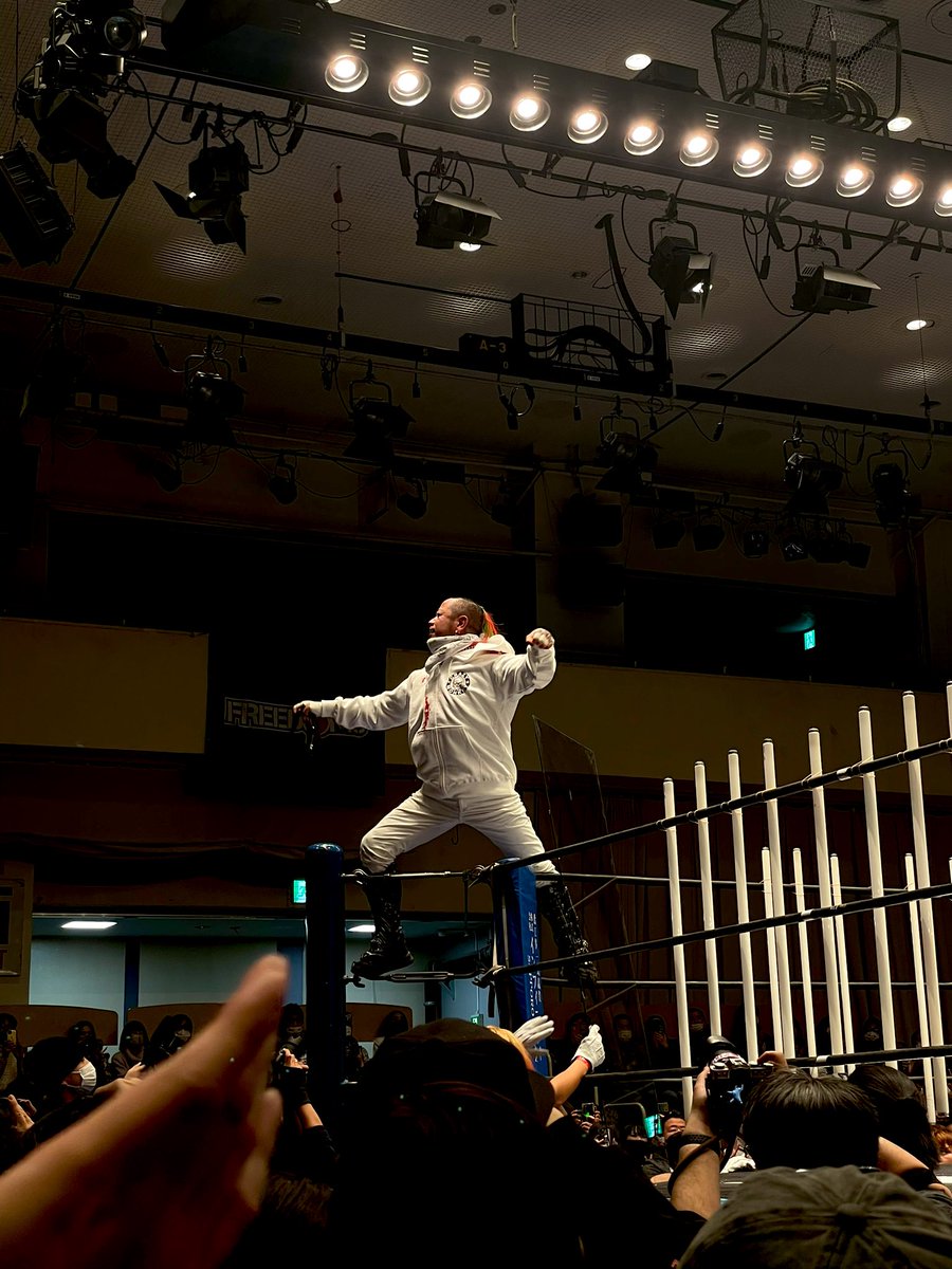 miii_x924's tweet photo. プロレス観戦納め〜♥️
最高にかっこよかった。
またろー早く元気になりますように🥺
#プロレス #フリーダムズ #デスマッチ #葛西純 #ドリュー・パーカー #青木魔太郎 #MerryChristmas #bloodchristmas https://t.co/2qOCKTAyOw