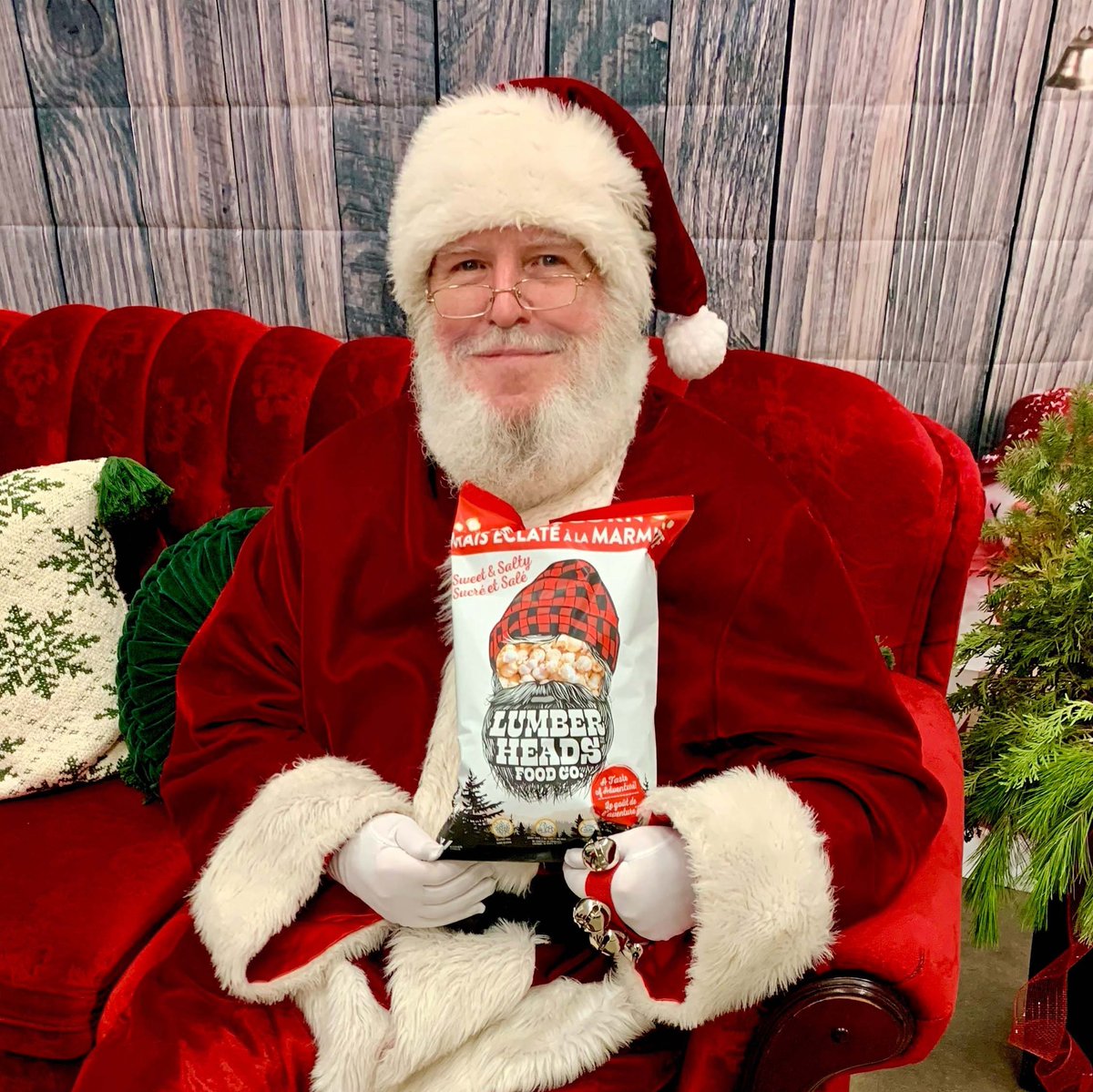 lumberheads's tweet photo. Wishing everyone a safe and happy holiday.

#popcorn #santa #kettlecorn #glutenfree #dairyfree #nutfree
#happyholiday https://t.co/WlC7fmqxkz