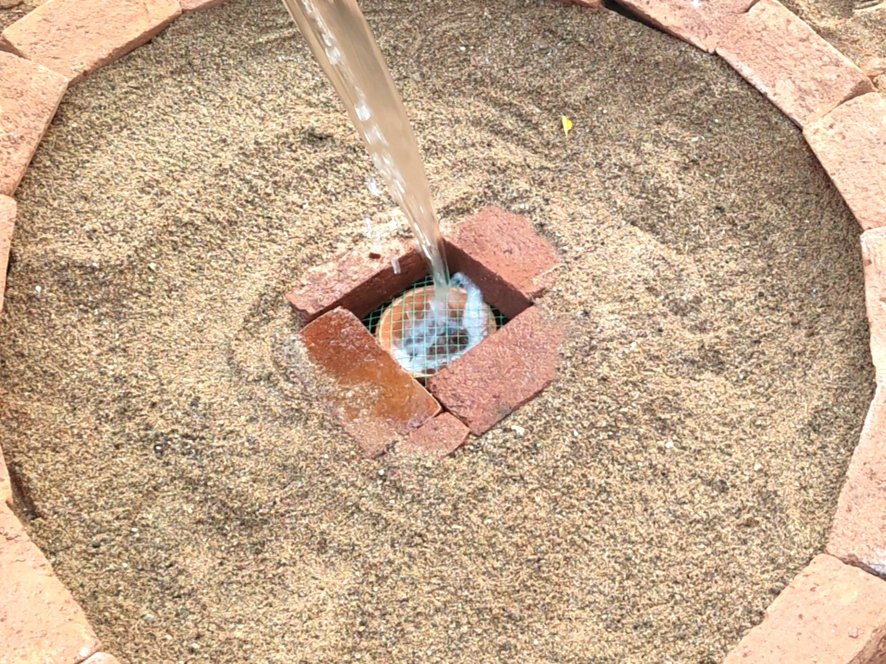 BodiesNature's tweet photo. @MoJSDoWRRDGR
#waterconservation
Our team under the guidance and leadership of Mr. Abhiroop, D.F.O., Forest Department Dumka, Jharkhand is conducting Capacity Building Training and Construction of Watershed Management cum Rain Water Harvesting System. https://t.co/2yNQbF7H0R