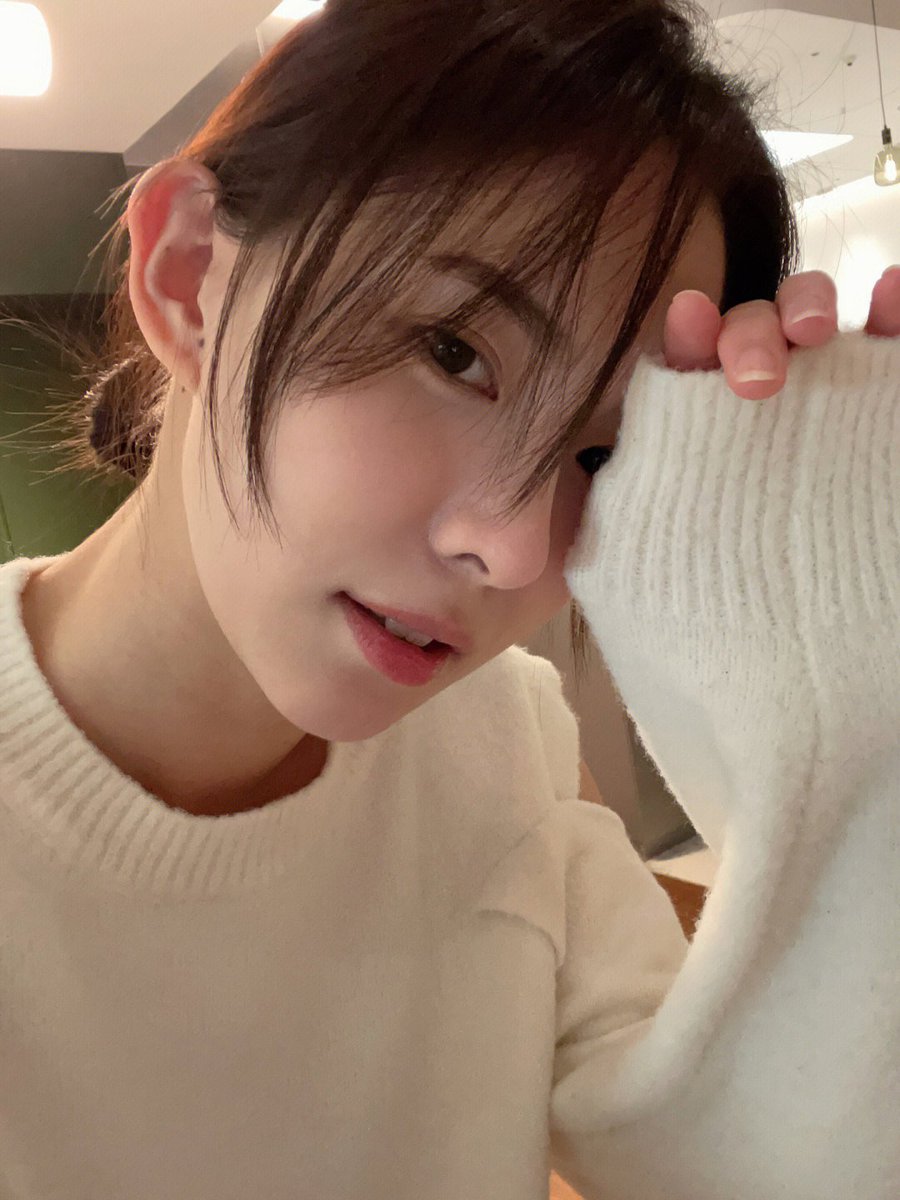 niubajie002's tweet photo. 女人最软的地方是哪？
Where is the softest place for a woman? https://t.co/kHZSMRfBmH