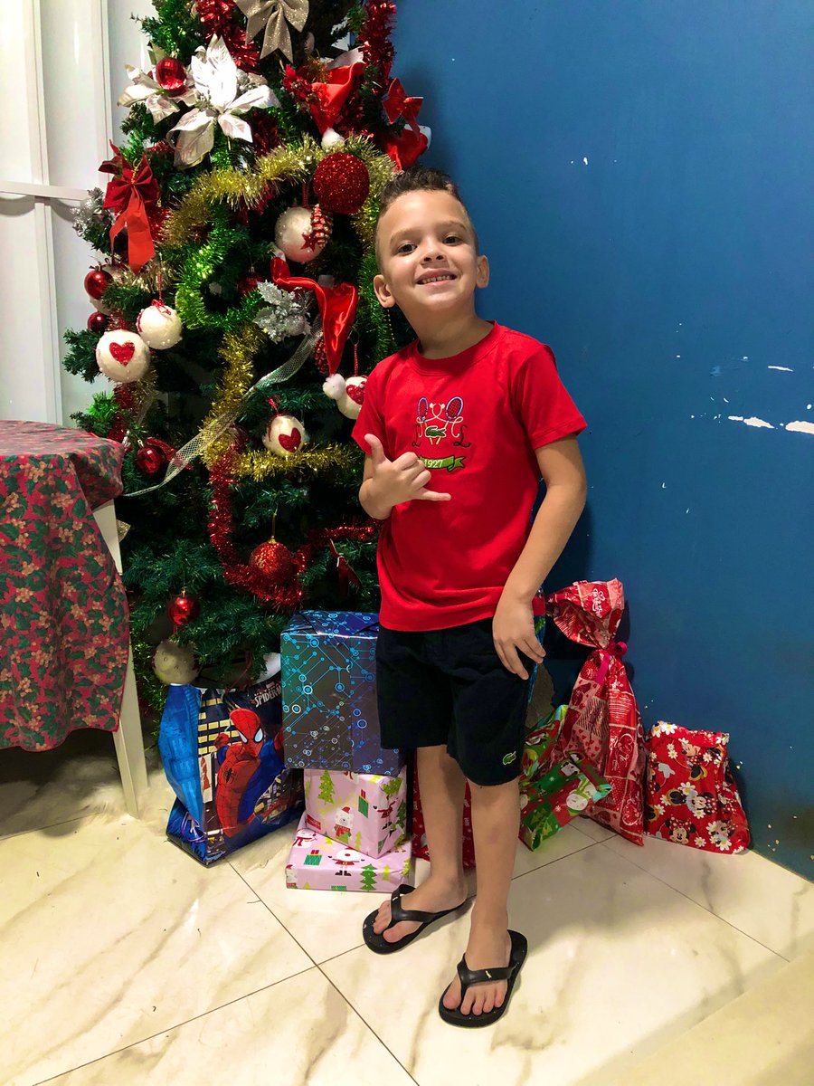 quirinojeeh's tweet photo. Feliz natal das minhas quianças ❤️🎁🎄 https://t.co/jcWRloMVh5