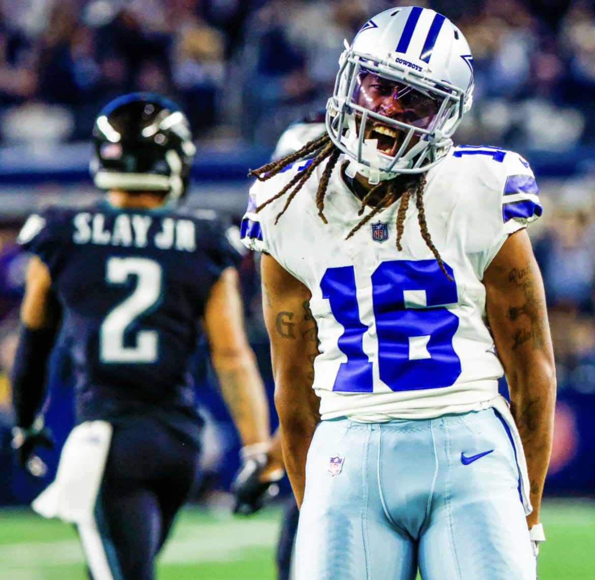 VoiceOfTheStar's tweet image. “It’s lovely weather for a Slay ride together with uuuuu…. 🎶 🎄” 

Merry Christmas/Happy Holidays. 🖤