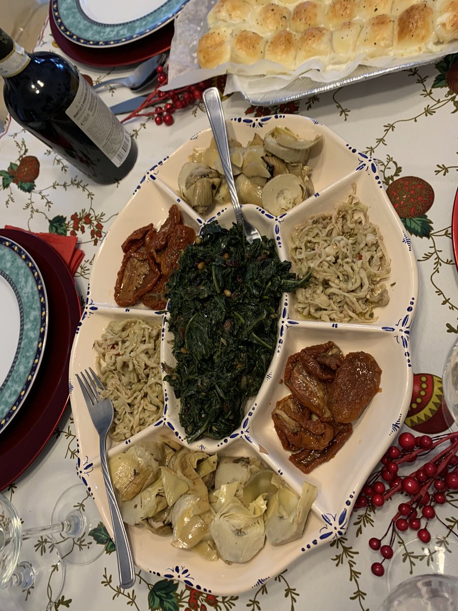 ROMOOD_'s tweet image. Our appetizer…. soo goooddd 🫶🏻

#foodporn #italianfood #italy #food #Christmas2022 #25dicembre #foodie #family