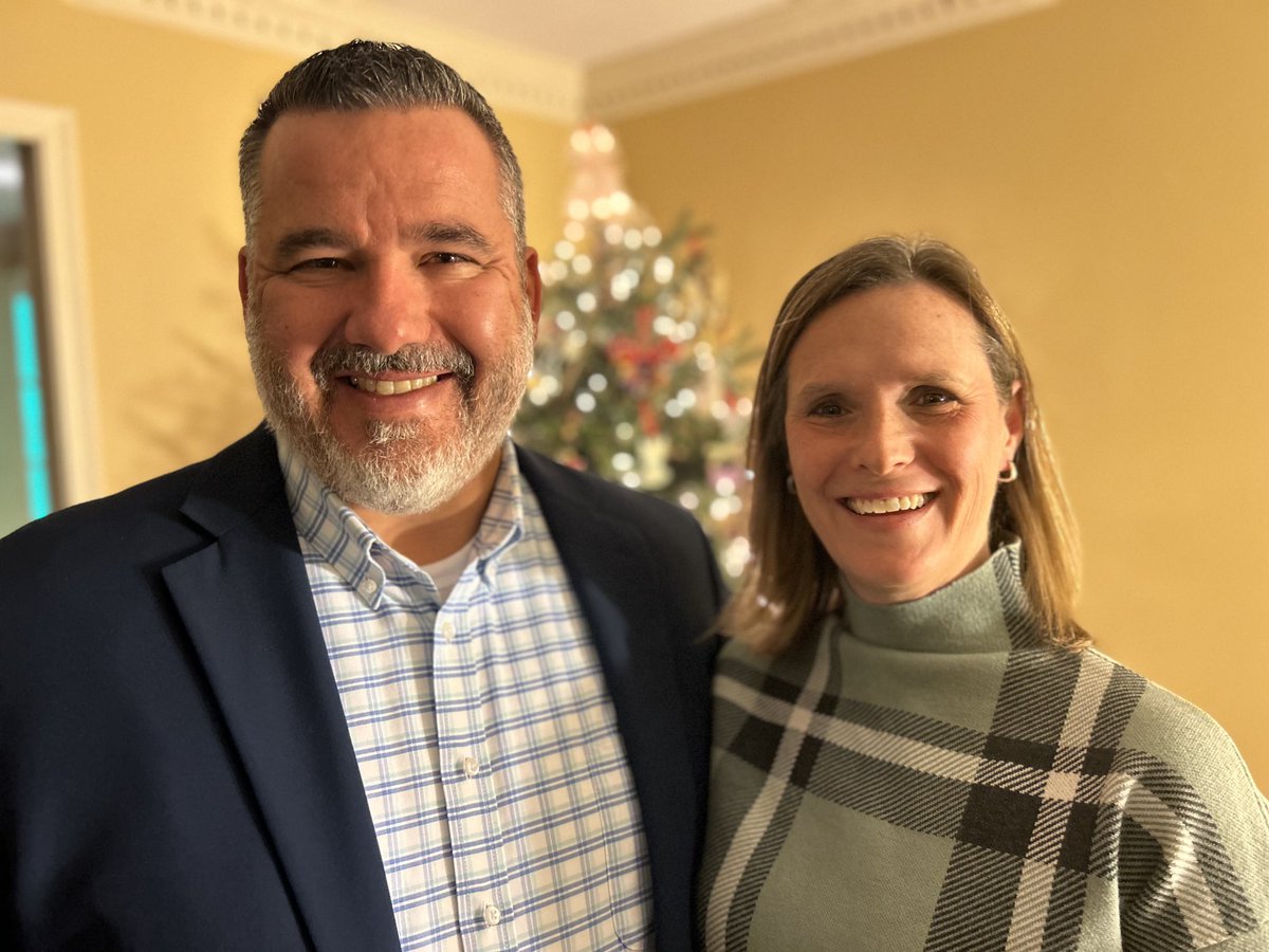 Mike Overbey tweet media