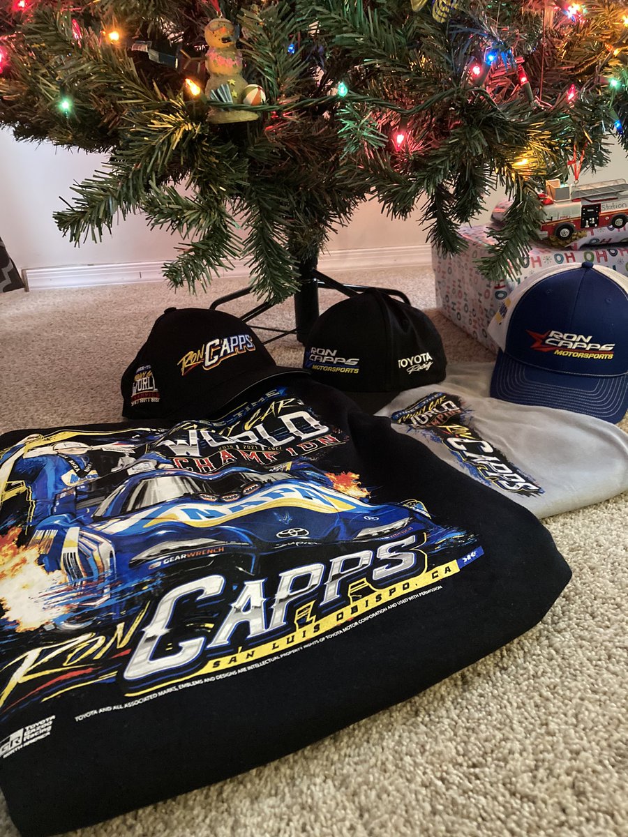Merry Christmas <a href="/RonCapps28/">Ron Capps</a>  <a href="/TeamRonCapps/">Ron Capps Motorsports</a> <a href="/KSPgear/">Kahne Screen Print</a> 🎄🎅🏻