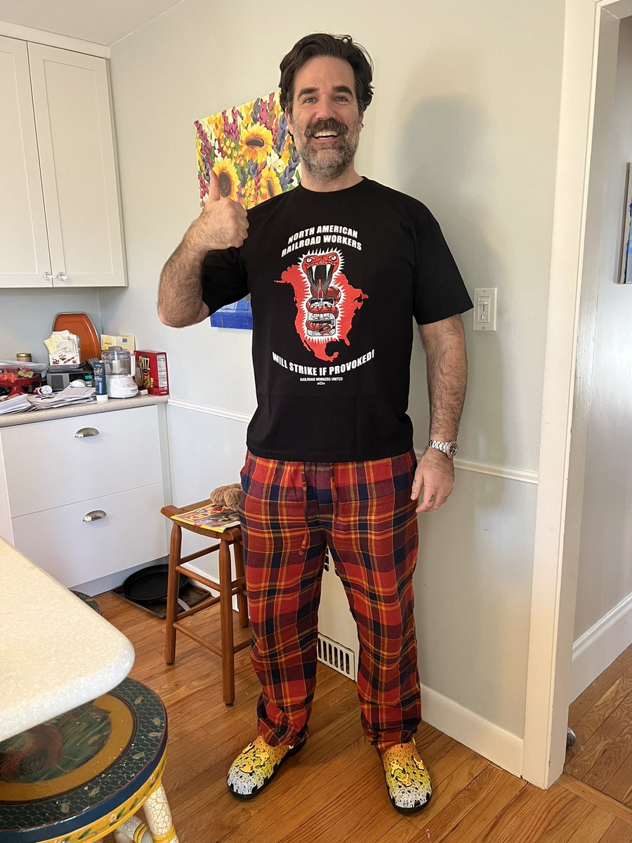 Merry Christmas to everyone except MBAs in their 30s working at consulting firms trying to bust unions!