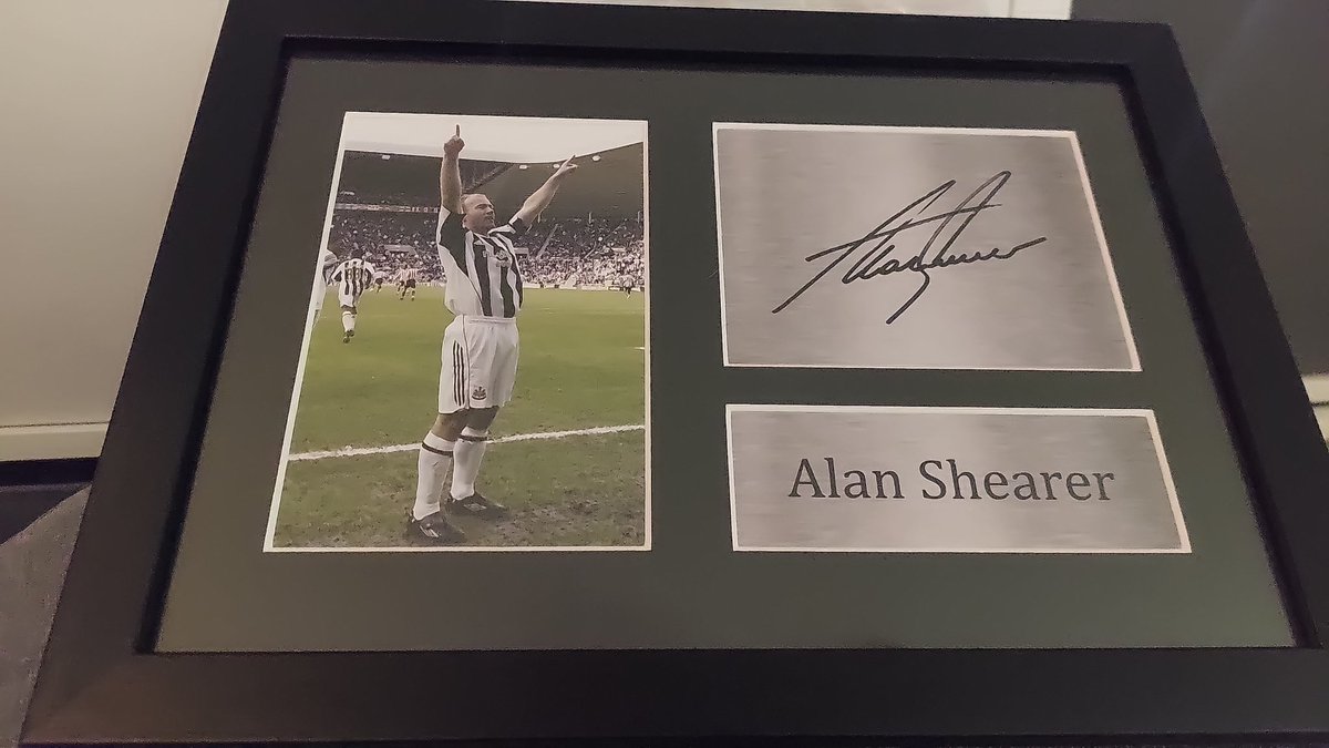 azrabazra's tweet photo. @NUFC @alanshearer #NUFC https://t.co/TawTDQs58r
