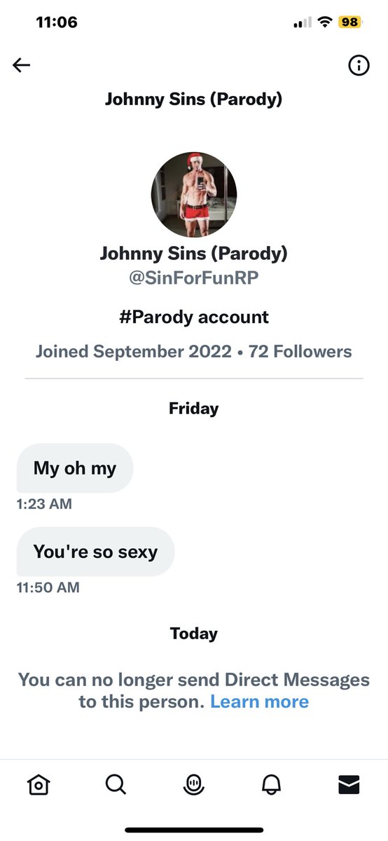 FrenchOuellet_'s tweet photo. He finally took the hint. https://t.co/4VSyGVKfuD